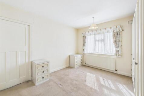 Bedroom: