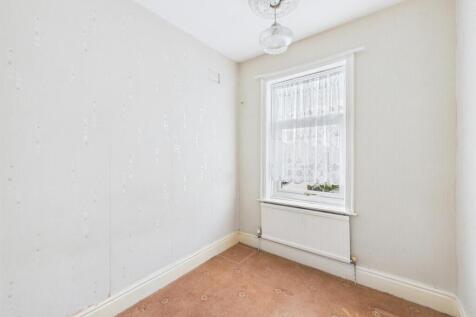 Bedroom: