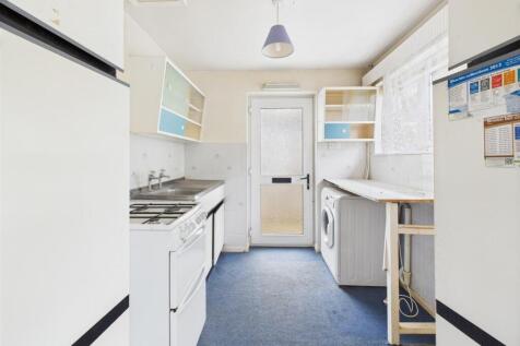 Kitchen: