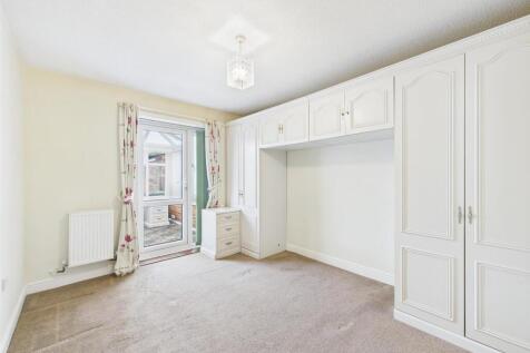 Bedroom: