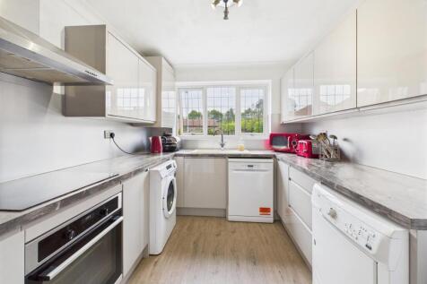 Kitchen: