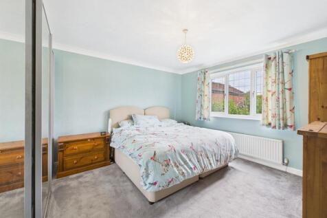 Bedroom: