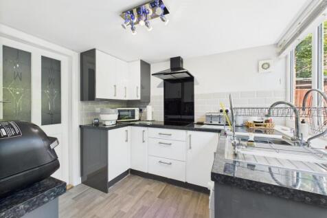Kitchen: