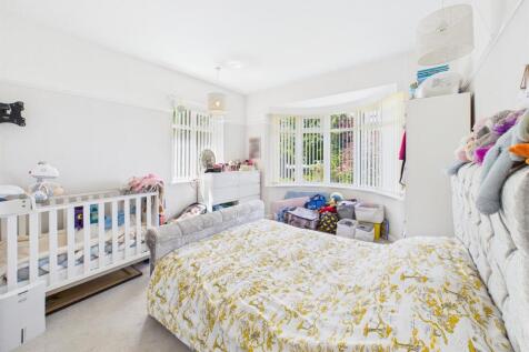 Bedroom: