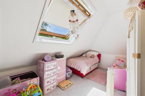 Bedroom: