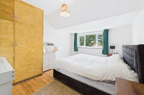 Bedroom: