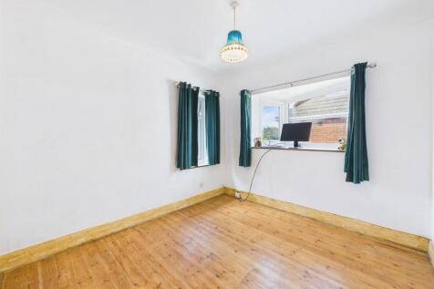 Bedroom:
