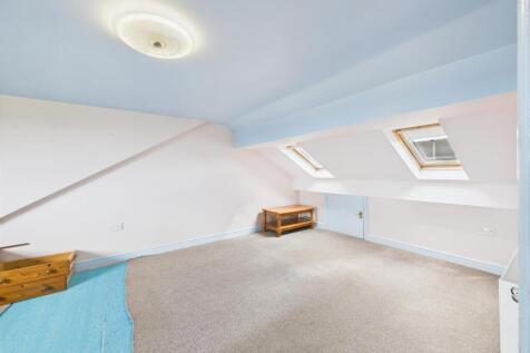 Bedroom: