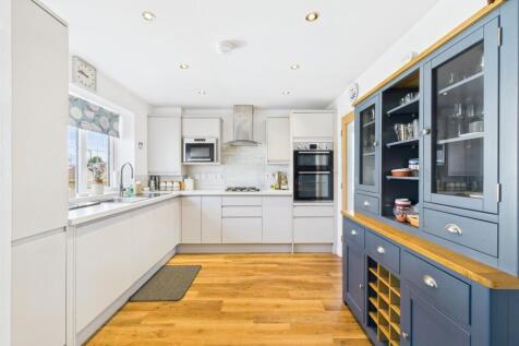 Kitchen: