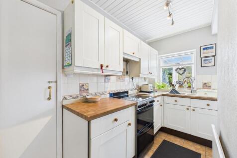 Kitchen: