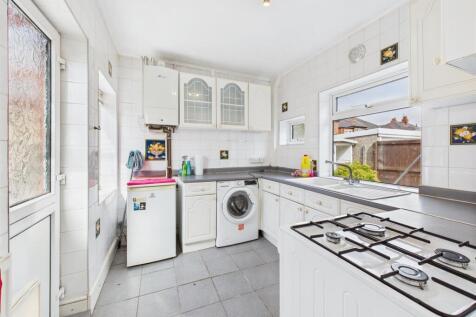 Kitchen: