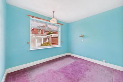 Bedroom: