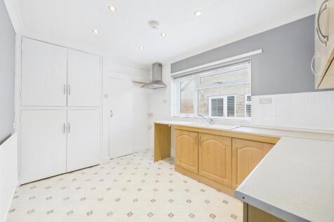Kitchen: