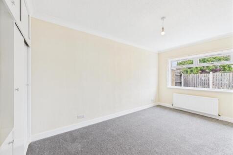 Bedroom: