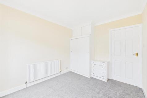 Bedroom: