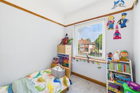 Bedroom: