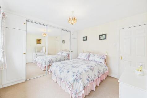 Bedroom: