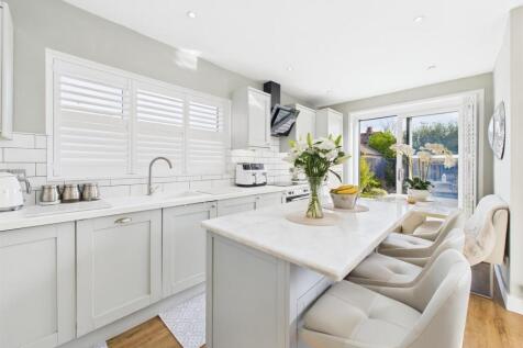 Kitchen: