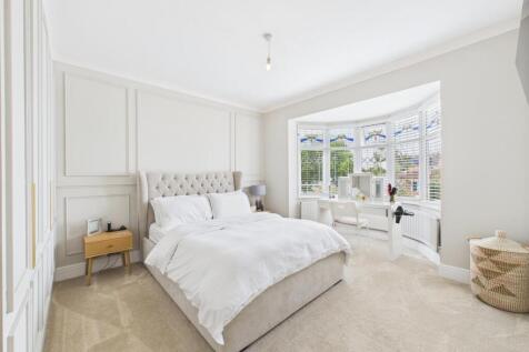 Bedroom: