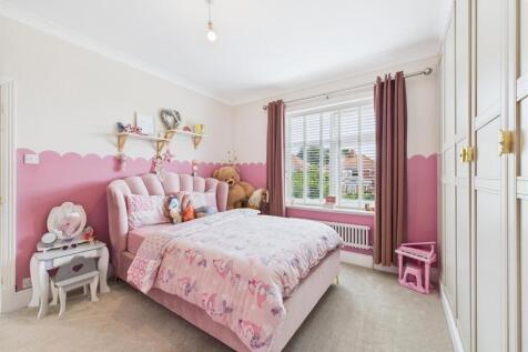 Bedroom: