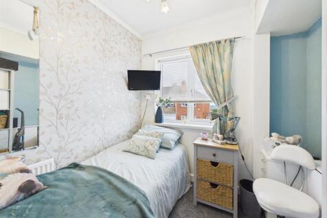 Bedroom: