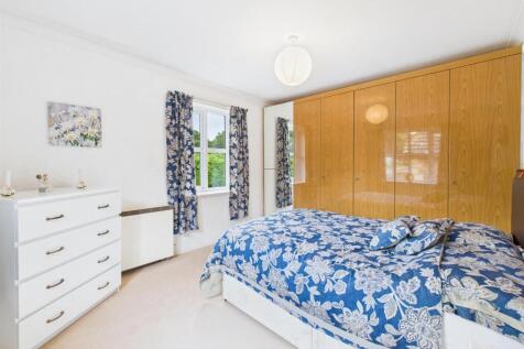 Bedroom: