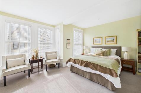 Bedroom: