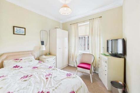 Bedroom: