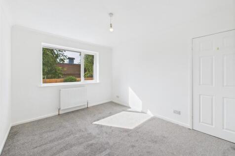 Bedroom:
