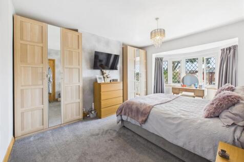 Bedroom: