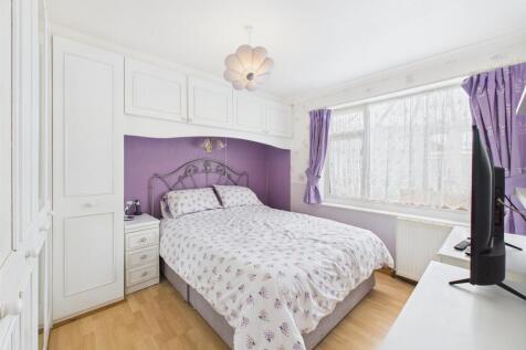 Bedroom: