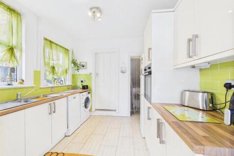Kitchen: