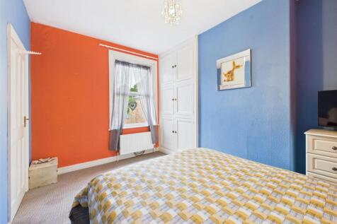 Bedroom: