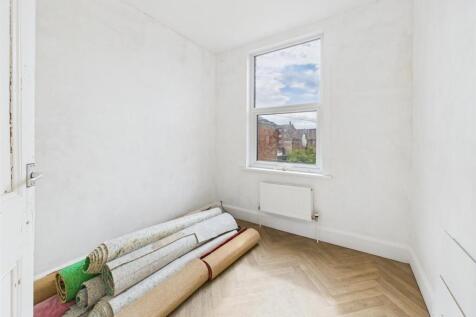 Bedroom:
