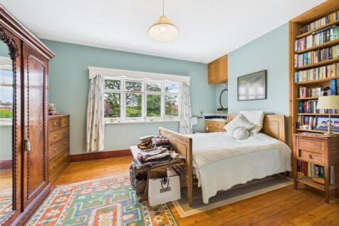Bedroom: