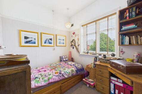 Bedroom: