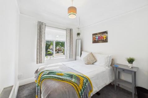 Bedroom: