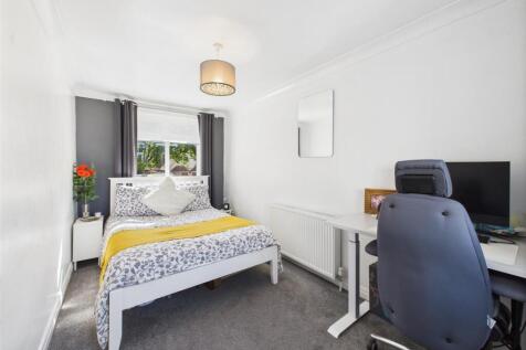Bedroom:
