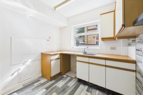 Kitchen: