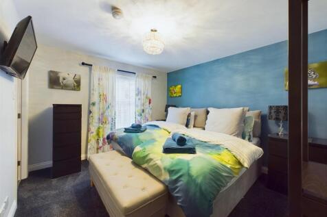 Bedroom: