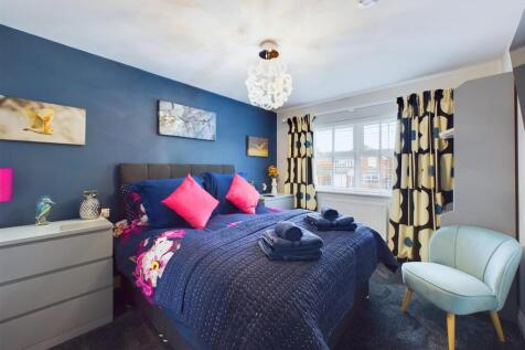 Bedroom: