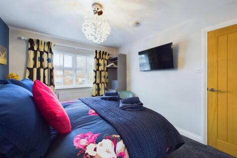 Bedroom: