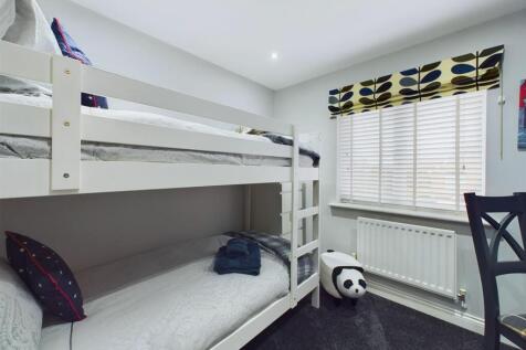 Bedroom:
