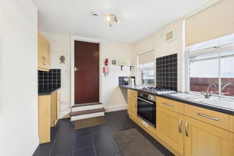 Kitchen: