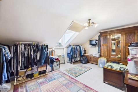 Bedroom: