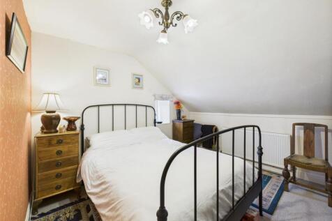 Bedroom: