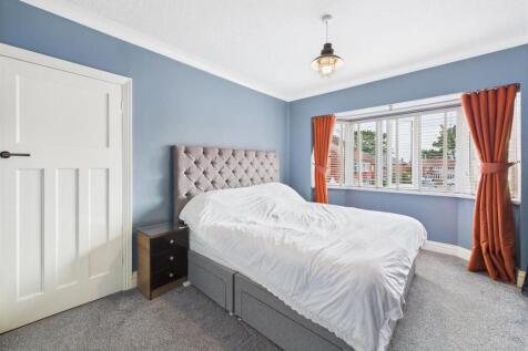 Bedroom: