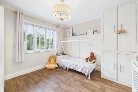 Bedroom: