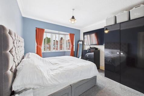 Bedroom: