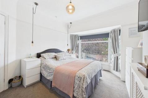 Bedroom: